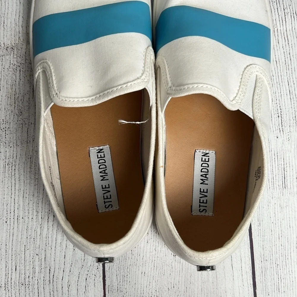 Steve Madden stripped slip on Size 8.5 - Picture 4 of 5